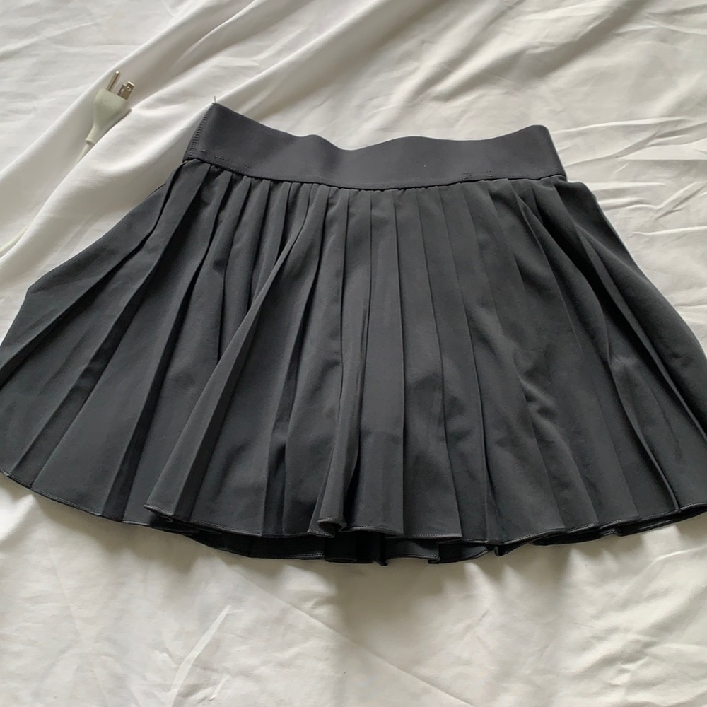 TNA tennis skirt (grey) XS